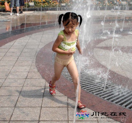 子茗:空調(diào)越開(kāi)越“熱”怎么辦?——保護(hù)環(huán)境,你行動(dòng)了嗎?