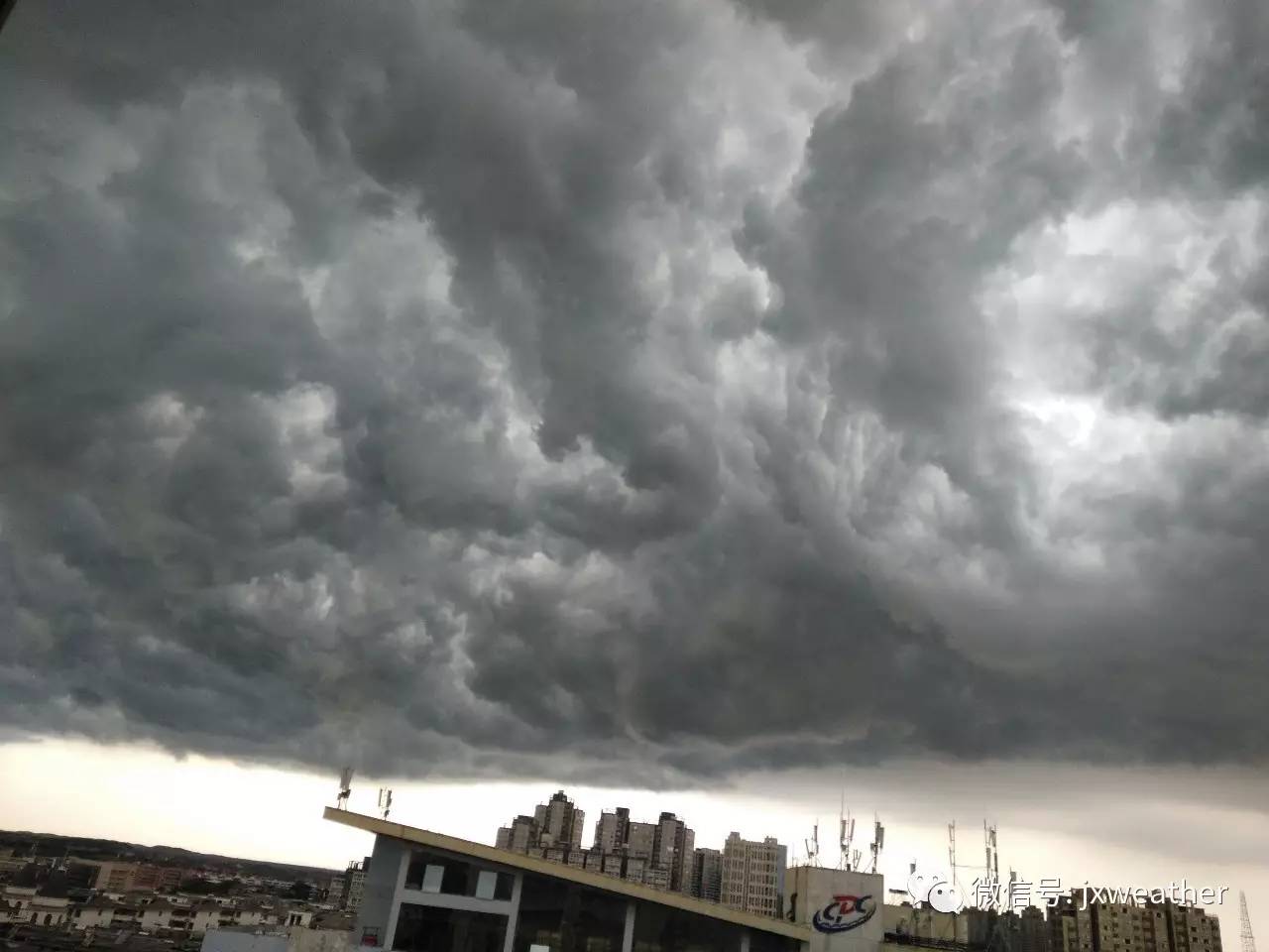 17日晚起四川將迎明顯降雨天氣過程 10市中到大雨