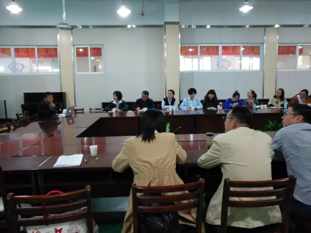 熱烈歡迎縣教育局新任校(園)長蒞臨我校參觀指導(dǎo)