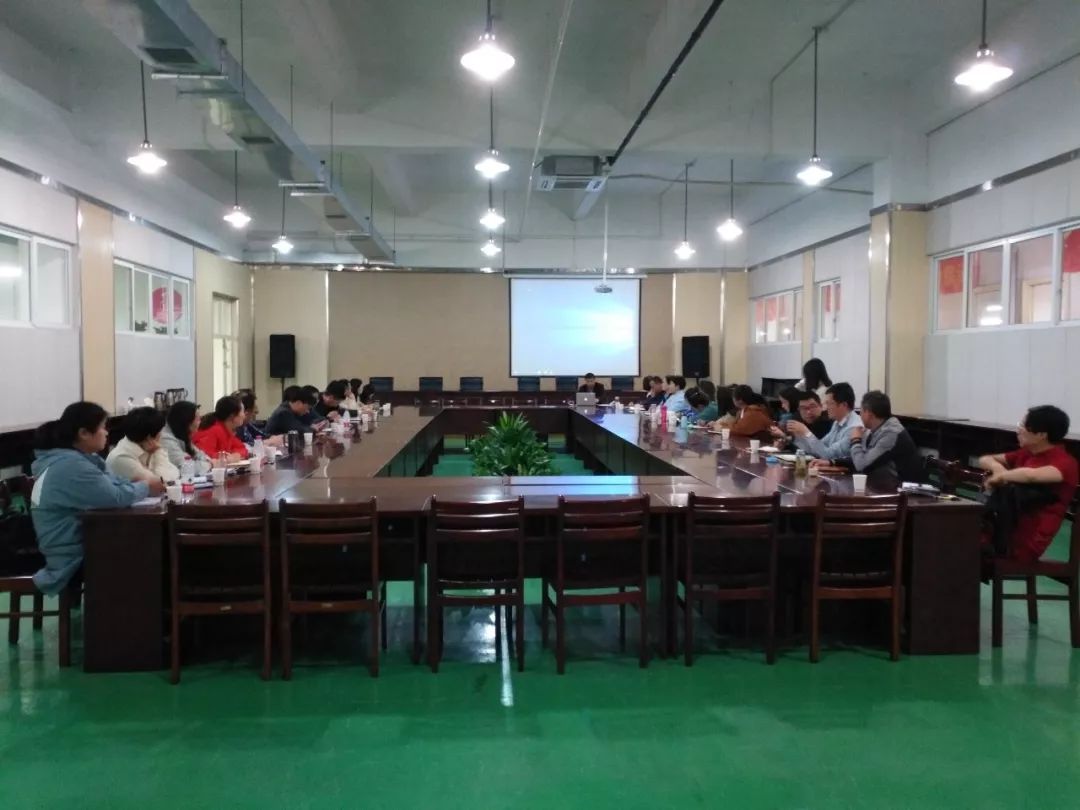 熱烈歡迎縣教育局新任校(園)長蒞臨我校參觀指導(dǎo)