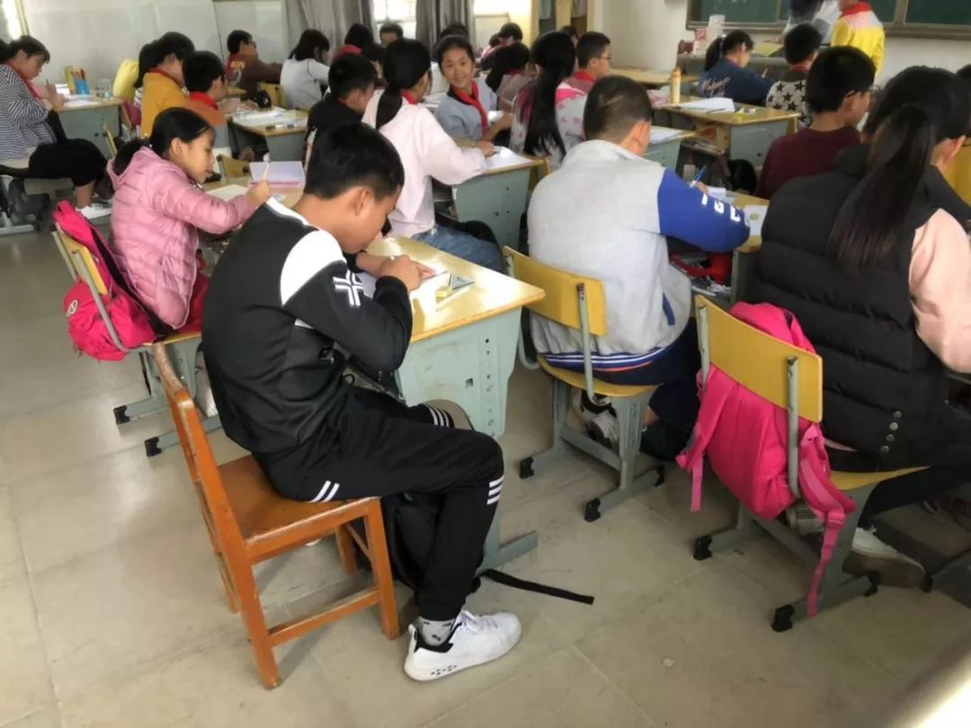 小學生腫瘤康復回校遭歧視 疾病不可怕可怕的是歧視的眼神