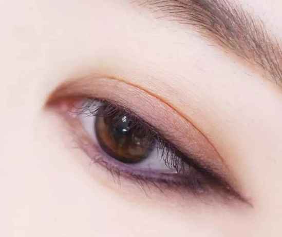 新手怎么畫眼影好看?簡(jiǎn)單易學(xué)的技巧學(xué)起來