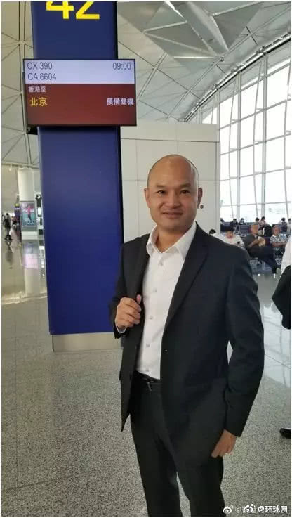 光頭警長(zhǎng)劉sir膝蓋碎骨已取出,光頭警長(zhǎng)劉sir膝蓋為什么會(huì)有碎骨緣由始末