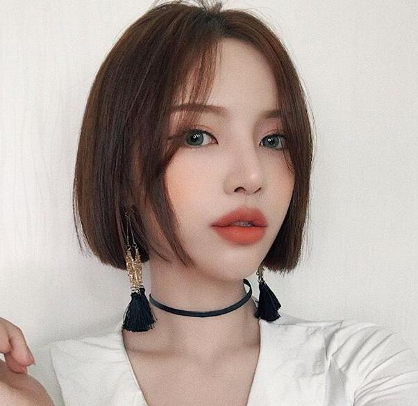 利落短直發(fā)