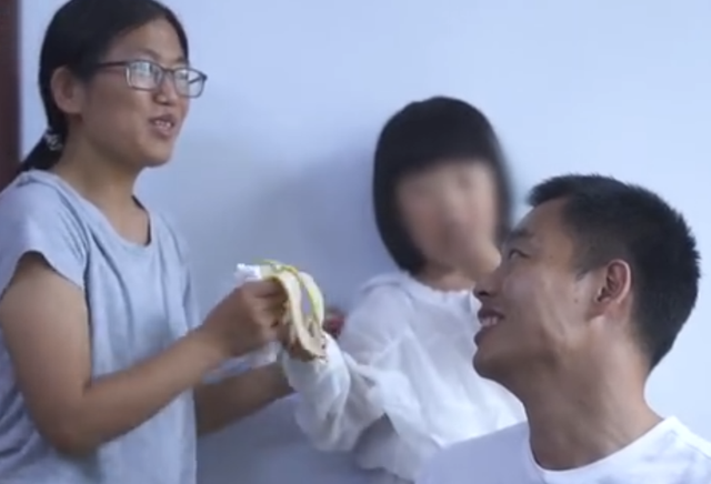 20年后打老師男子想當(dāng)面給老師道歉,關(guān)于老師曾經(jīng)對他的造成的陰影,他稱已經(jīng)釋懷