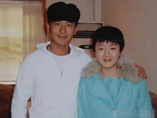 黃曉明表妹是女乒名將陳夢(mèng) 自曝表哥常打電話發(fā)短信鼓勵(lì)自己