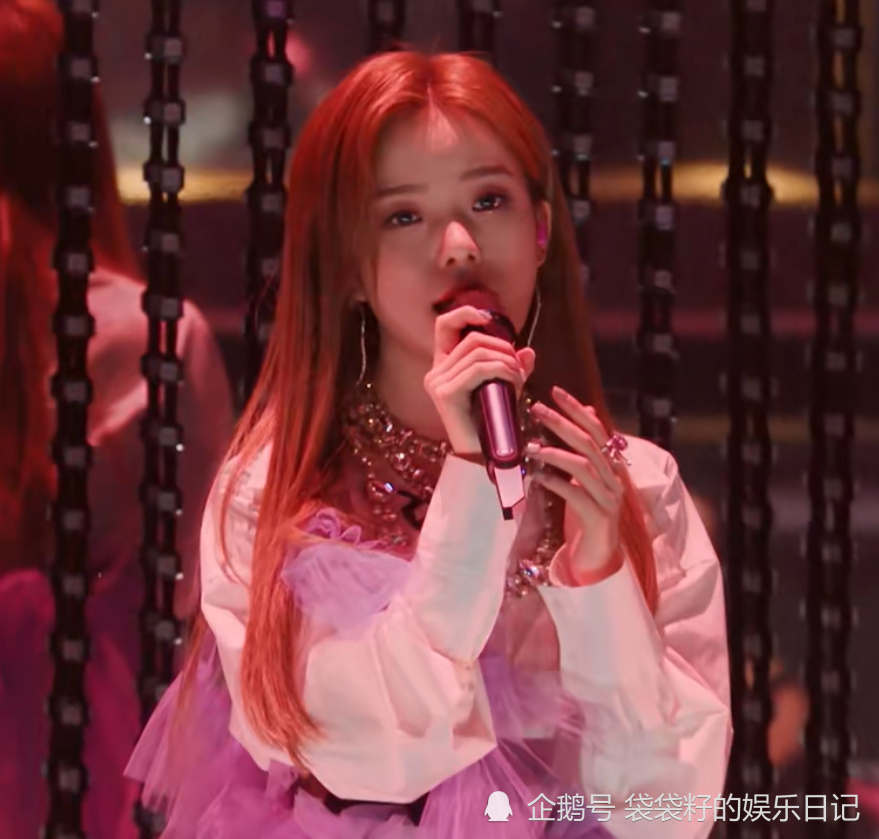 韓紅現(xiàn)場收徒陳卓璇 “我可以收你為學(xué)生” 韓紅現(xiàn)場收徒陳卓璇 “我可以收你為學(xué)生”