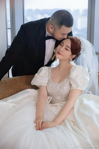 《創(chuàng)造101》選手江璟兒結(jié)婚現(xiàn)場(chǎng)圖 江璟兒老公夏震背景資料介紹
