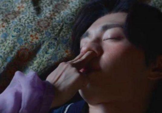 楊紫為什么總喜歡插男星鼻孔?楊紫戳過哪些男星的鼻孔
