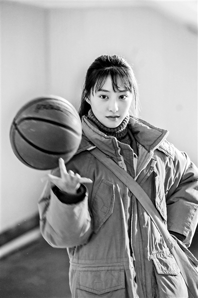00后演70后,青年演員胡連馨為拍《人世間》向媽媽取經(jīng)