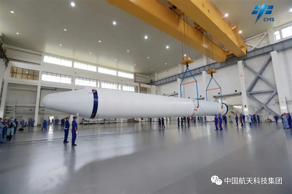 浪漫同框!中國空間站飛越北京上空 肉眼可見