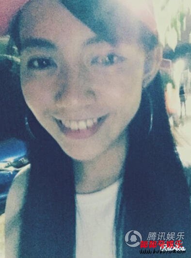 焦恩俊19歲女兒近照 經(jīng)常曬自拍照大眼睛搶鏡十分可愛