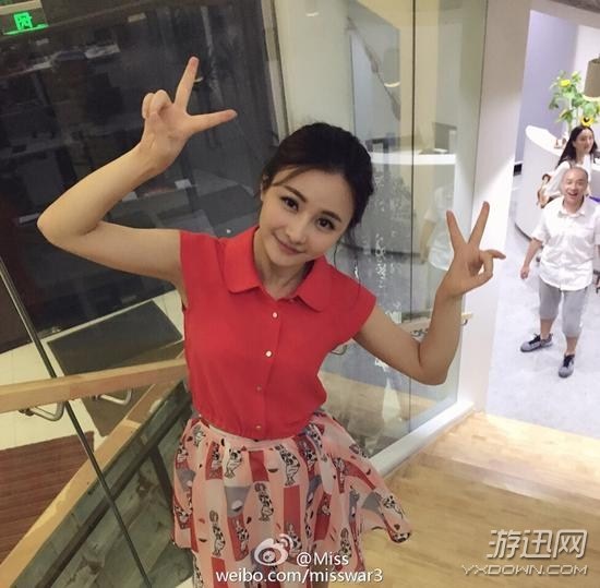 歐洲杯大戰(zhàn)主播被帶節(jié)奏 Miss:你們也想當(dāng)我的偽球迷?