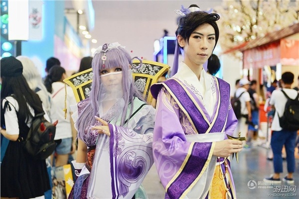 上海漫展CCG實(shí)拍:滿眼Cosplay 妹子熱舞不懼走光(圖)
