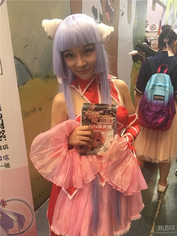 CCG首日現(xiàn)場萌妹云集!再稍微“露點”就更贊了 CCG首日現(xiàn)場萌妹云集!再稍微“露點”就更贊了