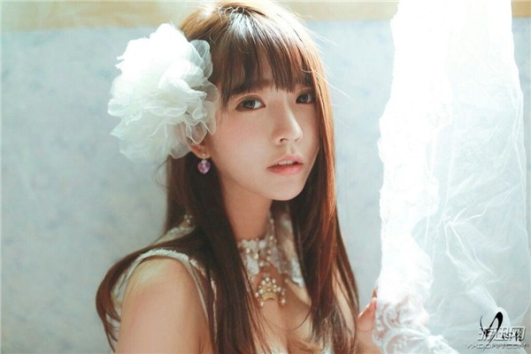 小編私藏Showgirl美圖 今年“拆奶罩”如何少得了她們?