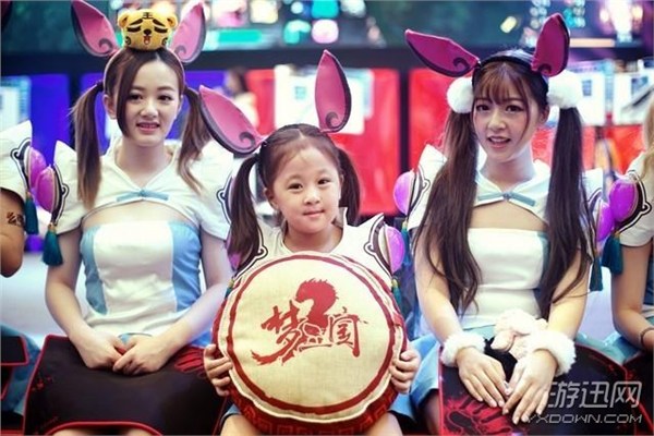 CJ 2016最小ShowGirl萌翻全場 可愛模樣讓人心都化了