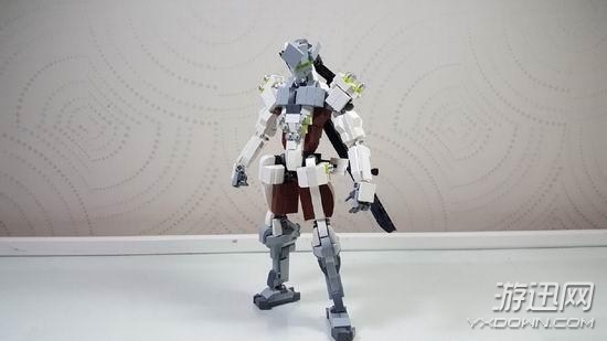 大神用樂(lè)高還原《守望先鋒》堡壘和源氏 可動(dòng)可變形