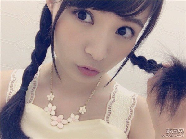 日本混血美女星明美津紀(jì)私照欣賞 穿這么清涼真的好嗎?