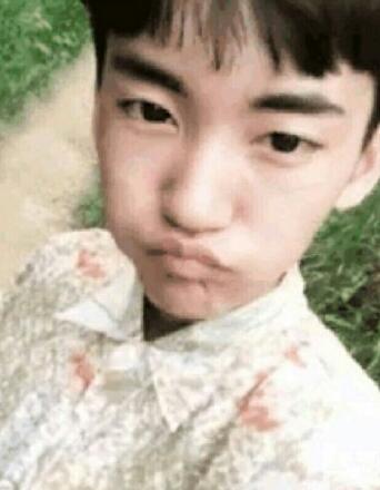 快手李由整容前照片曝光 快手李由整容了嗎